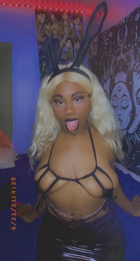 Dalla_ xxx model pic