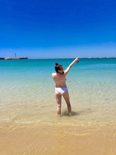 nat rat_ actress photos