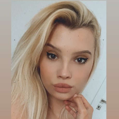 Nataly Stevens model perfect pictures