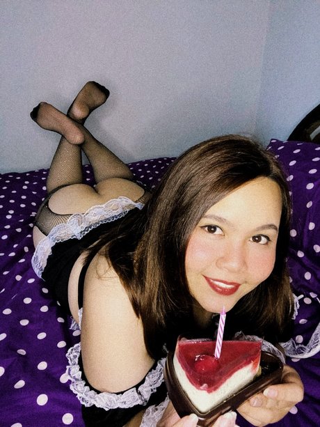 Bella Asian BBW FREE model erotic picture