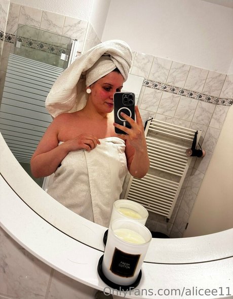 outdoor shower onlyfans hot pic