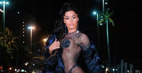 Aline Riscado model adult galleries