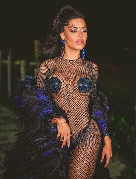 Aline Riscado star porn photo