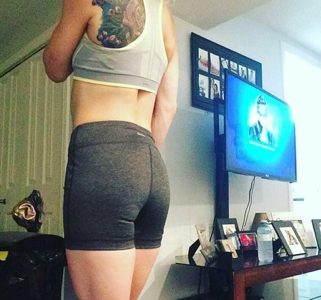 mature milf onlyfans erotic picture