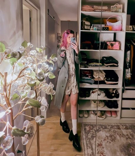 Gabi Cattuzzo pretty star images