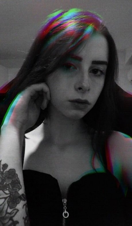 Gabi Cattuzzo naked actress photo