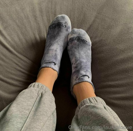 lauraaloove pretty star archive