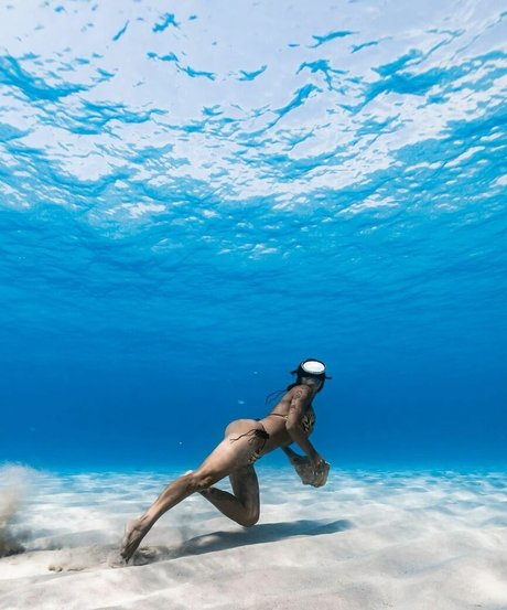 Lorena Castell free actress pic