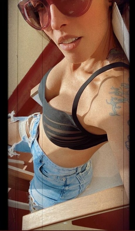 Lorena Castell best star pics