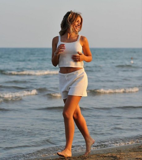 petite trans onlyfans top photo