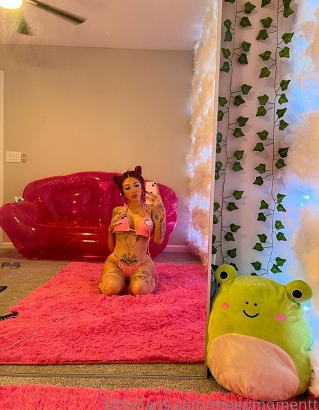 Meepmomentt sexy pornstar photo