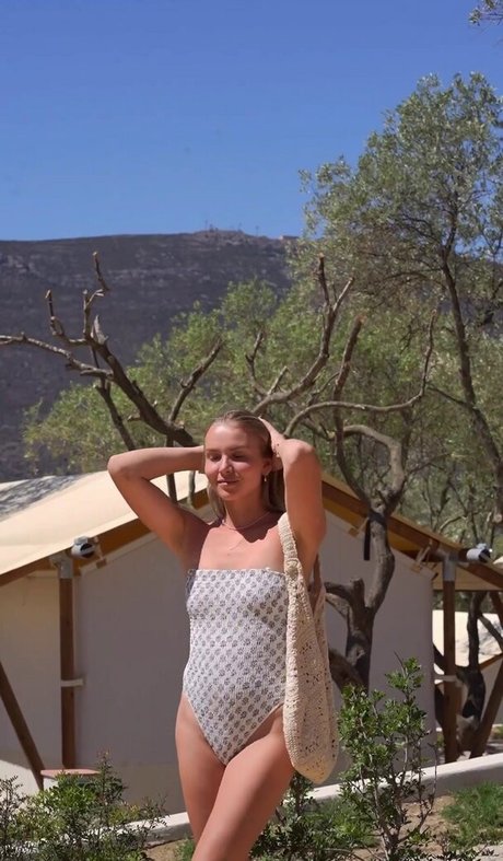 hairy granny onlyfans pretty photos