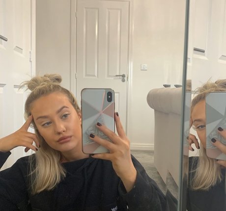 Tia Carter perfect pornstar pictures