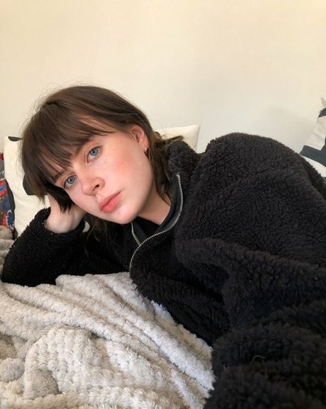 Kara Moon nude actress archive