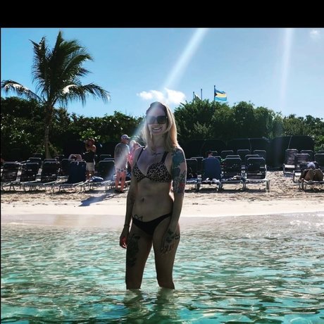 Noelle Ates xxx pornstar picture