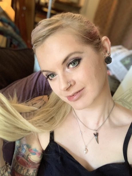 Ali Bastard star beautiful archive