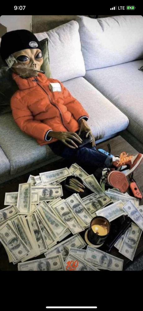 Alien Brain_ star sexy image