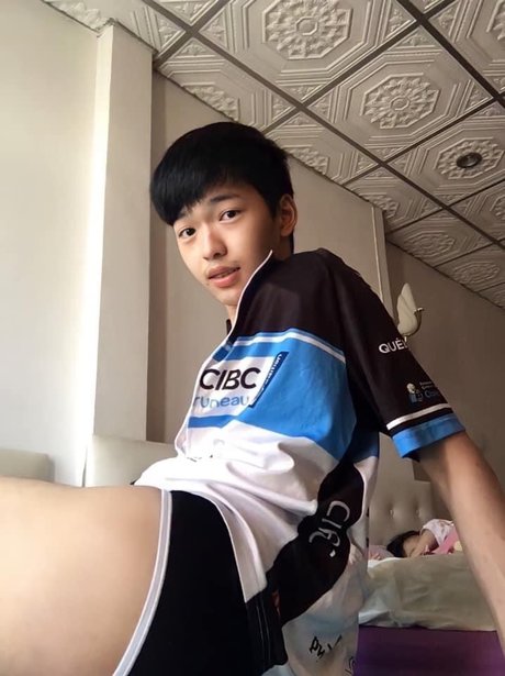 Pamnop hot model image