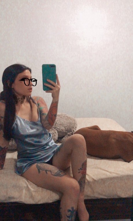 Daniela Valenciano hot star photo