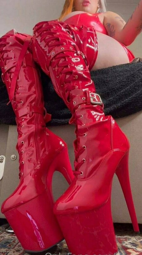 tiny onlyfans hot galleries