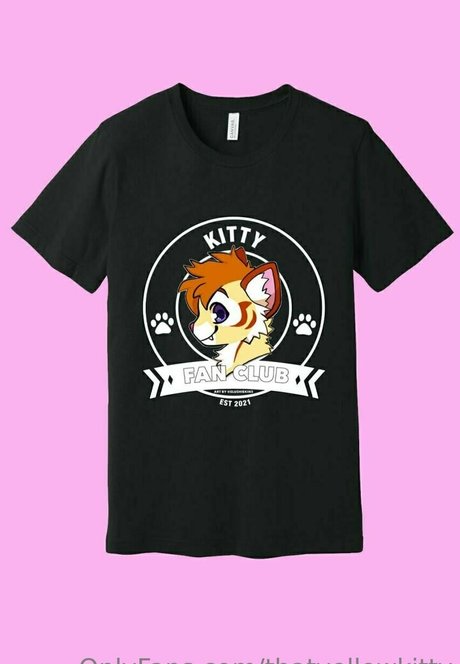 thatyellowkitty model sexy pic