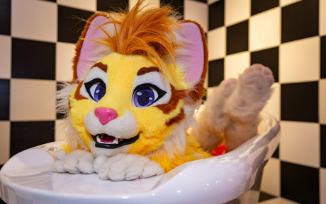 thatyellowkitty xxx actress img