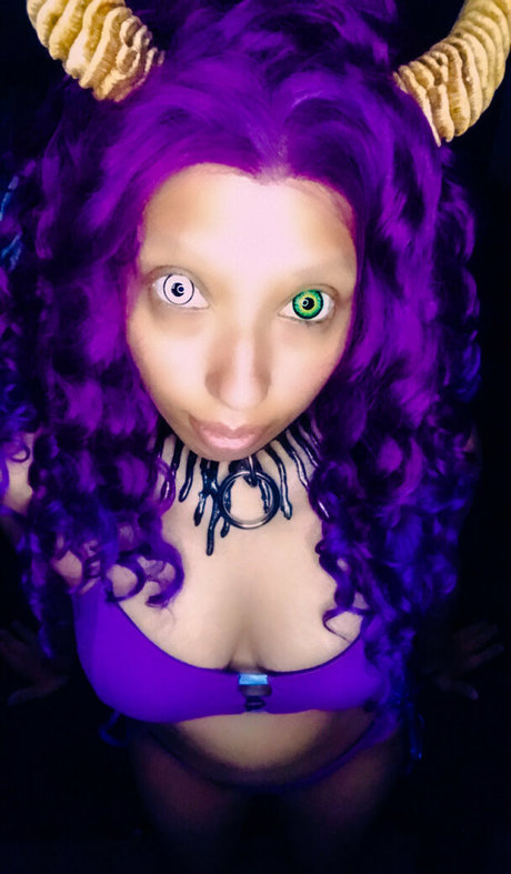 flat onlyfans pretty image