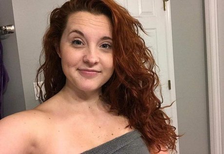 Aureylian naked actress image