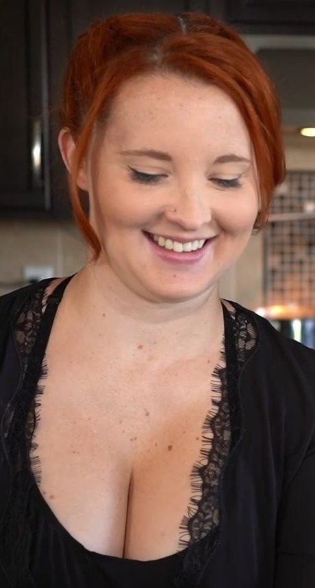 Aureylian sex model photos