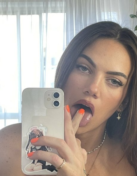 mature milf onlyfans exclusive gallery