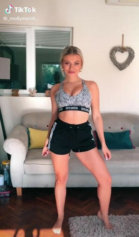 Molly Marsh model perfect images