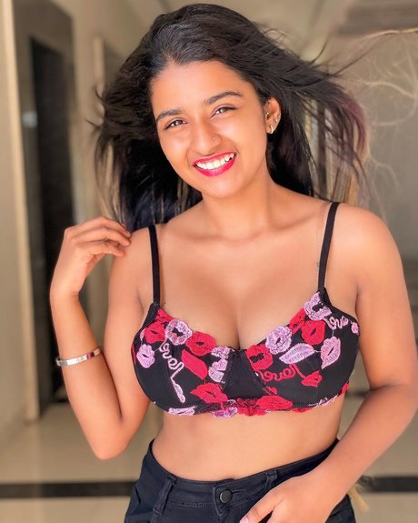 petite ebony onlyfans beautiful nude pictures