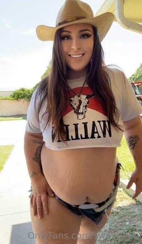 swaybaee model nude pictures