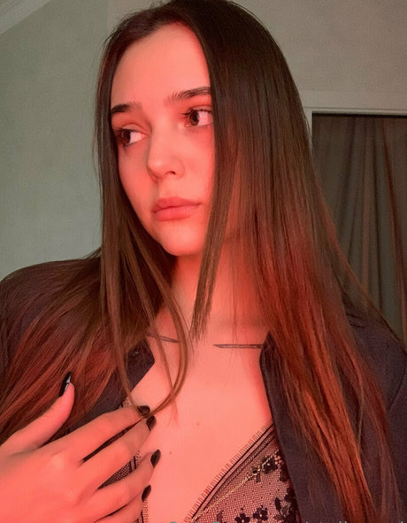 stellamori sexy actress pics