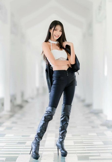 latina shemale onlyfans beautiful xxx pictures