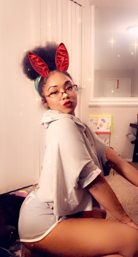 Cyn after dark sexy actress picture