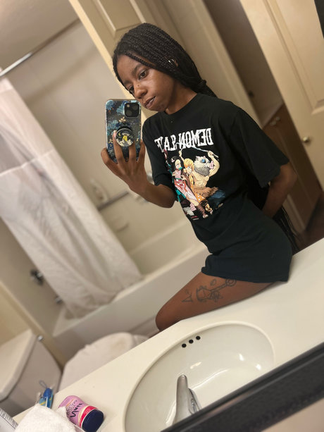 tall blonde onlyfans pornographic image