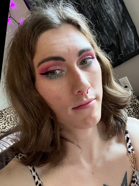 Evil dark goddess nude star img