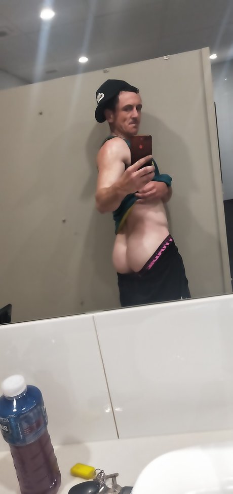 UNDSTM8D sexy model picture