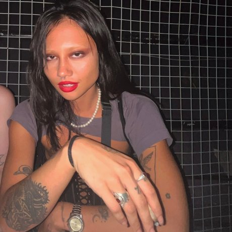 Baby Blu model pretty photo