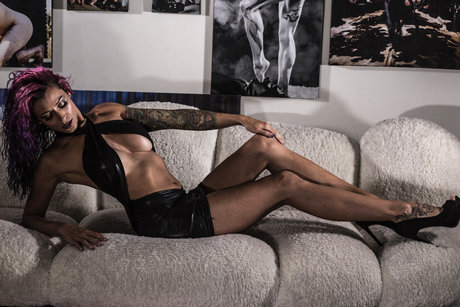 Roxy Revolution free pornstar picture