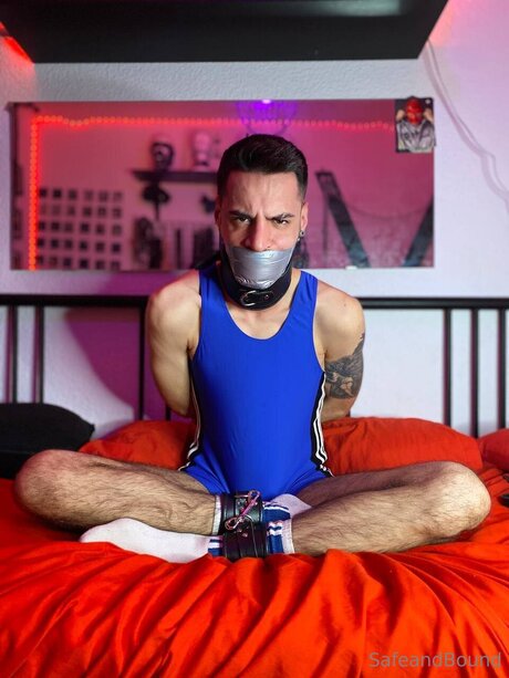 Safe and Bound star free pics