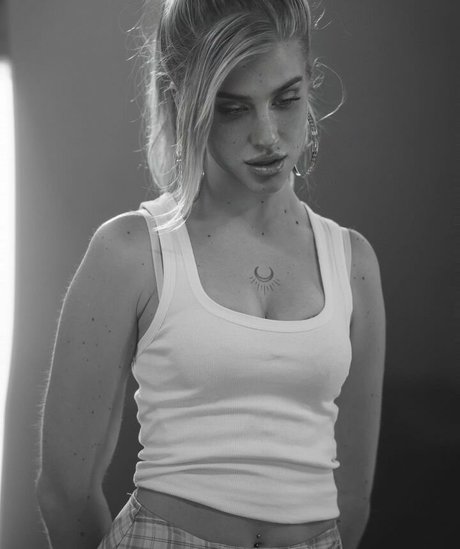 Samantha OT xxx star image