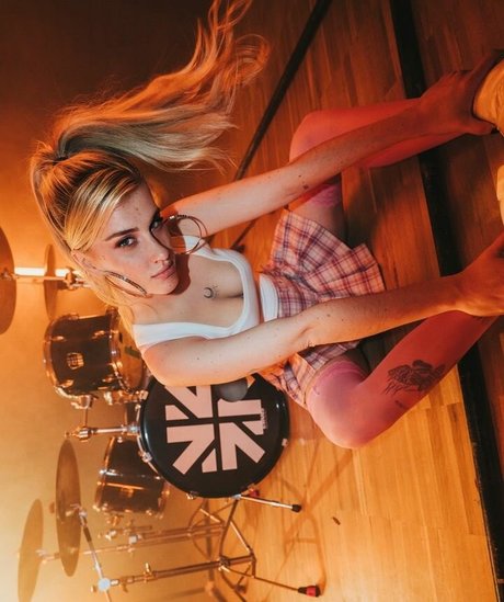 Samantha OT nice pornstar pictures