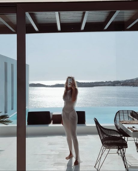 curvy blonde milf onlyfans free nude picture