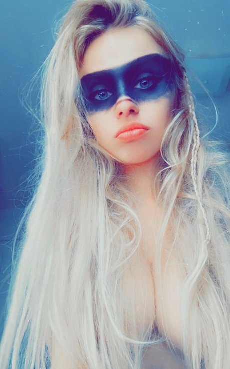 LilHerbLover xxx model pics