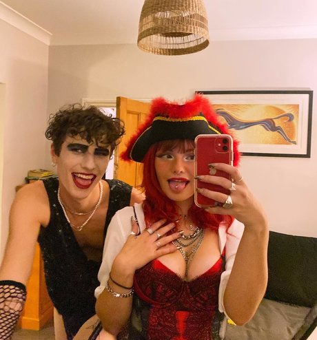 lesbians onlyfans free naked archive