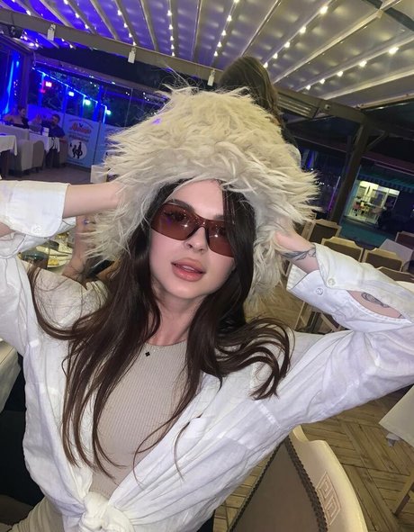 hairy granny onlyfans porn picture