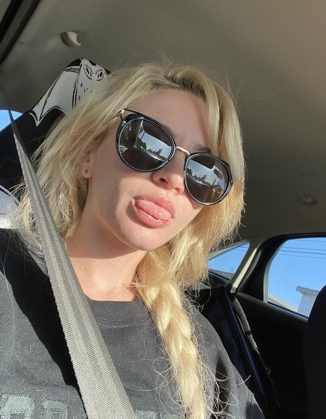 hottest trans onlyfans exclusive image