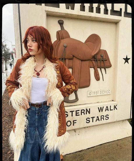 Kailee Morgue Profile